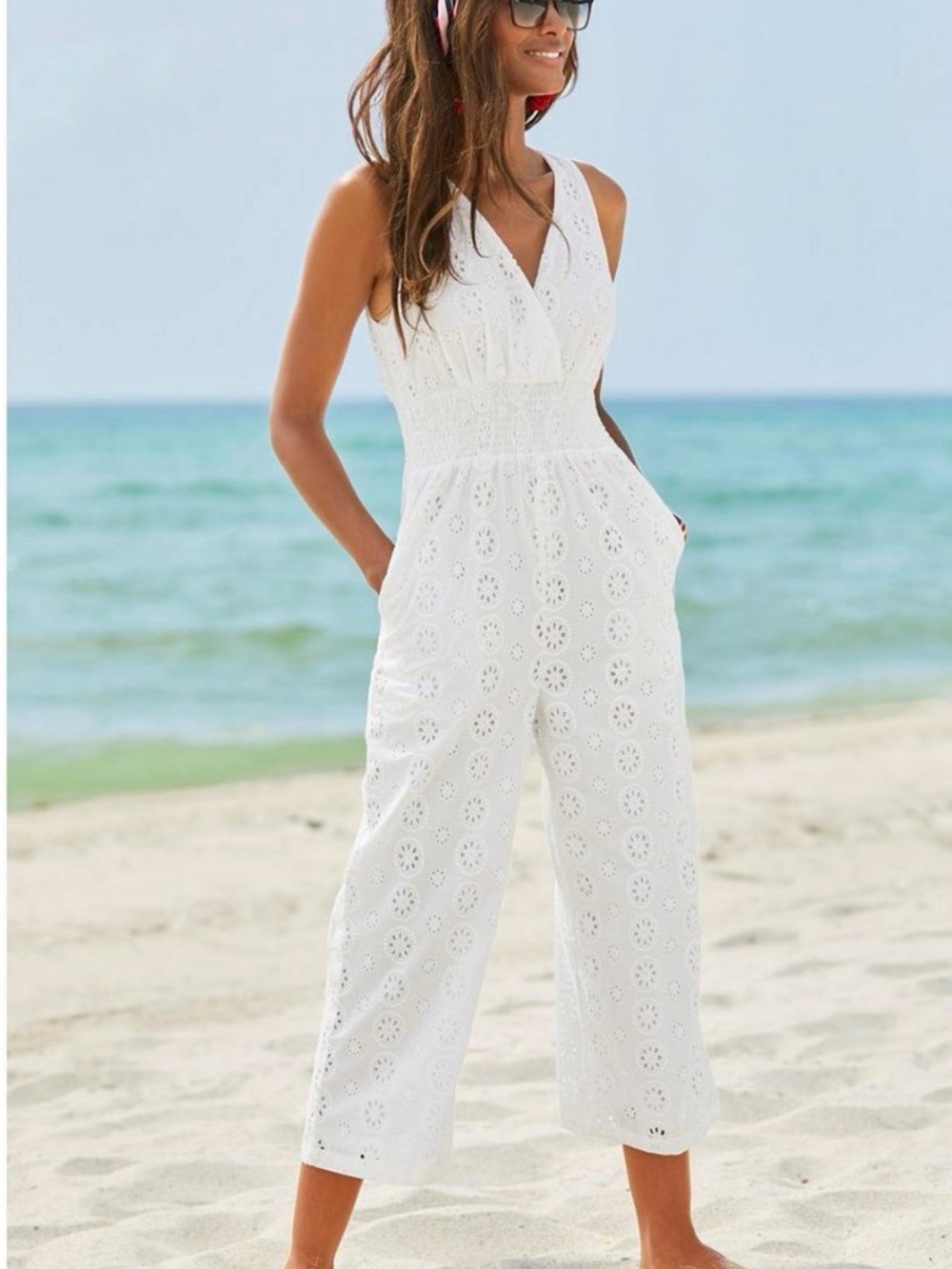 🤍 Lascana White Eyelet Smocked-Waist Sleeveless Cropped Jumpsuit Sz 6 Small